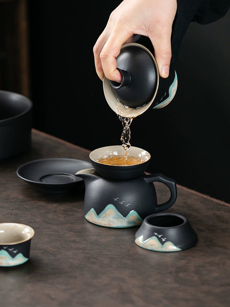 Mountain Pattern Black Clay Gaiwan