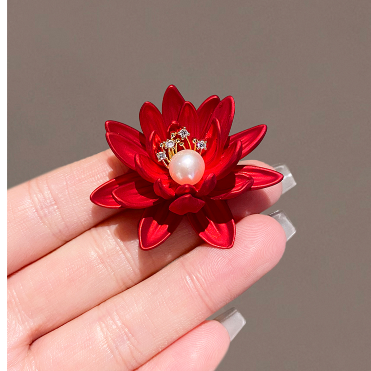 China International Elegant Pearl Flower Breast