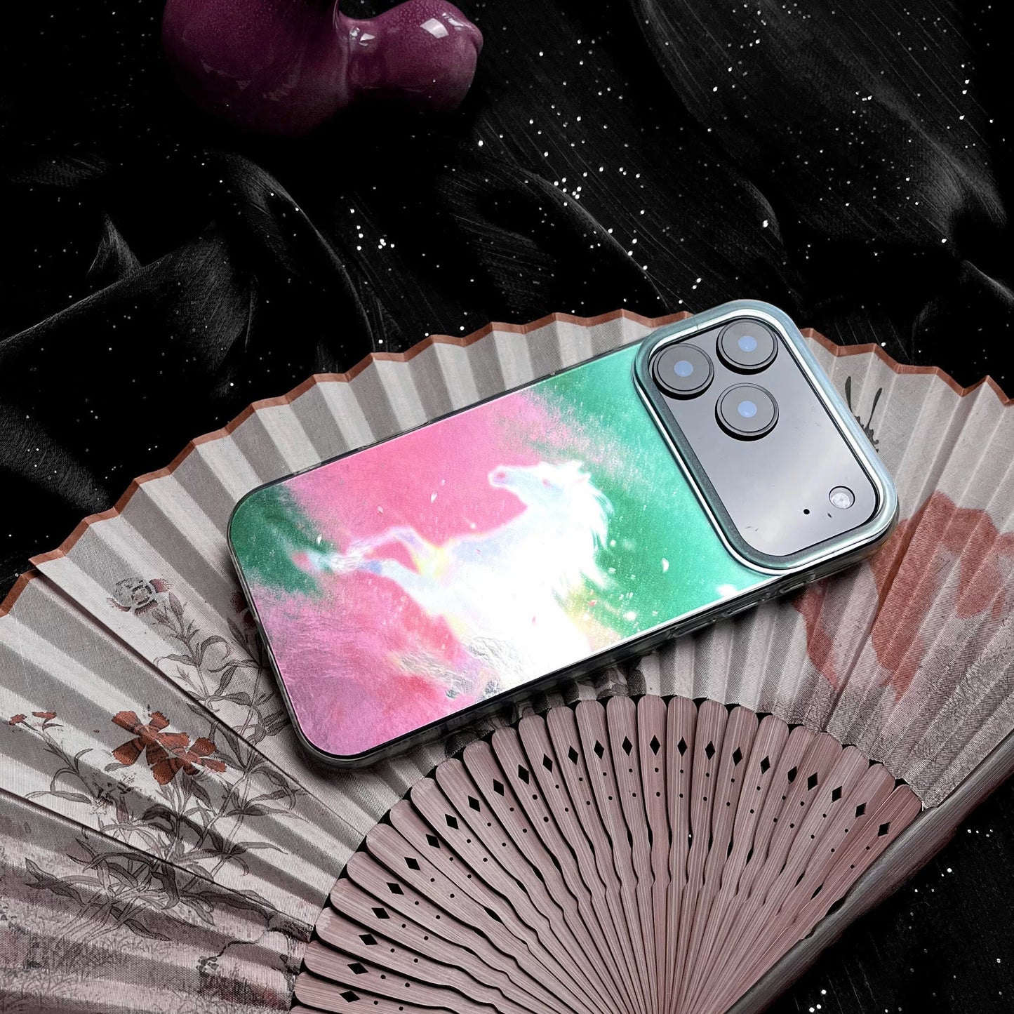 Dreamy White Horse Art Painting Laser Drop-Proof 15pm Premium Phone Case