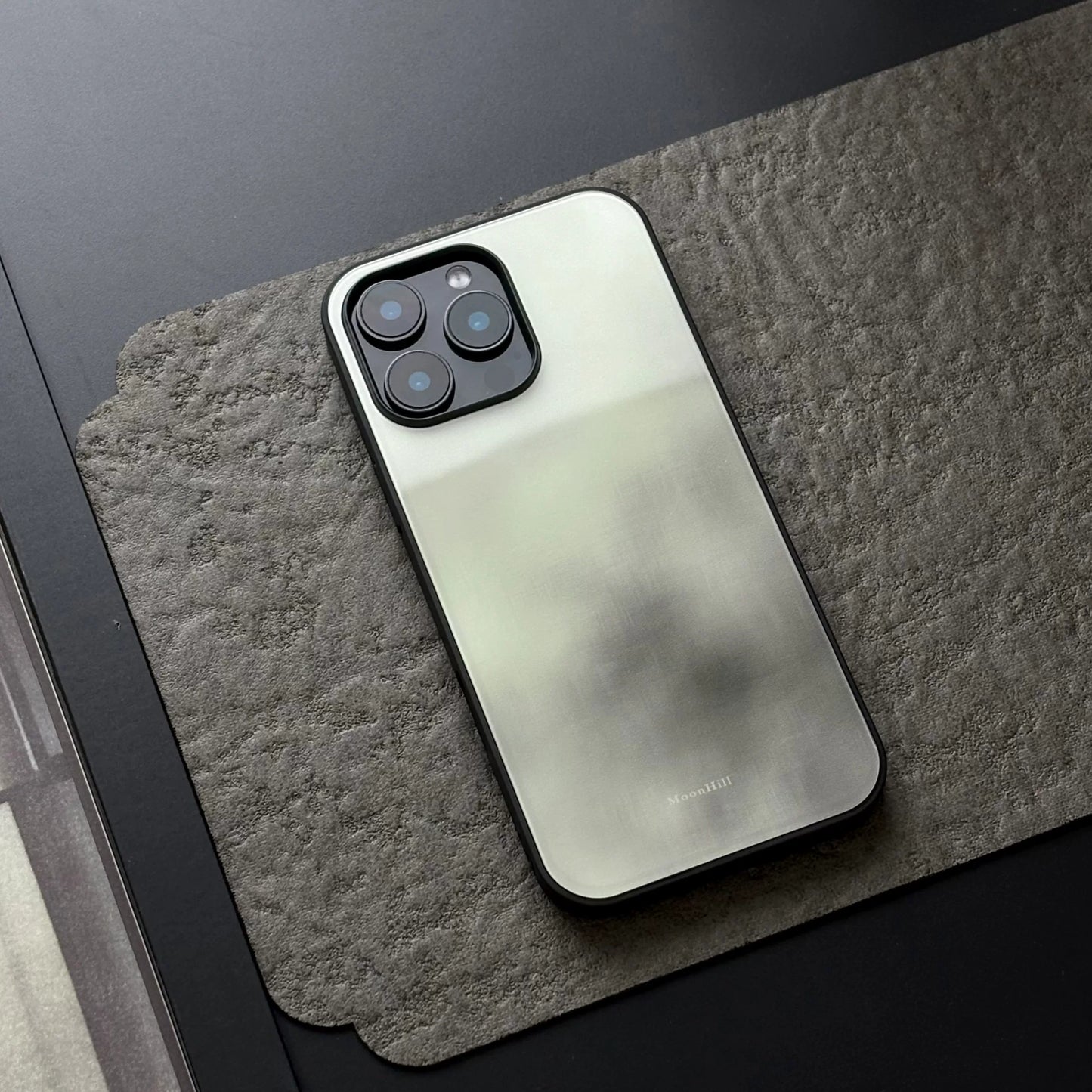 Gray and white ink painting style non-slip full-coverage glass premium phone case