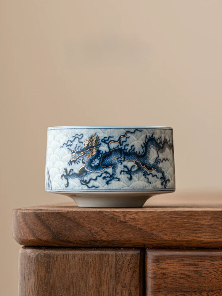 Blue-and-White Teacup Decorated with a Dragon