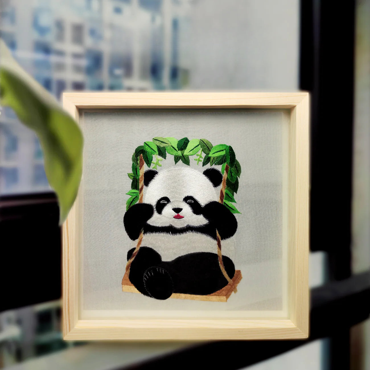 Natural Wood Shu Embroidery Panda Photo Frame Ornament