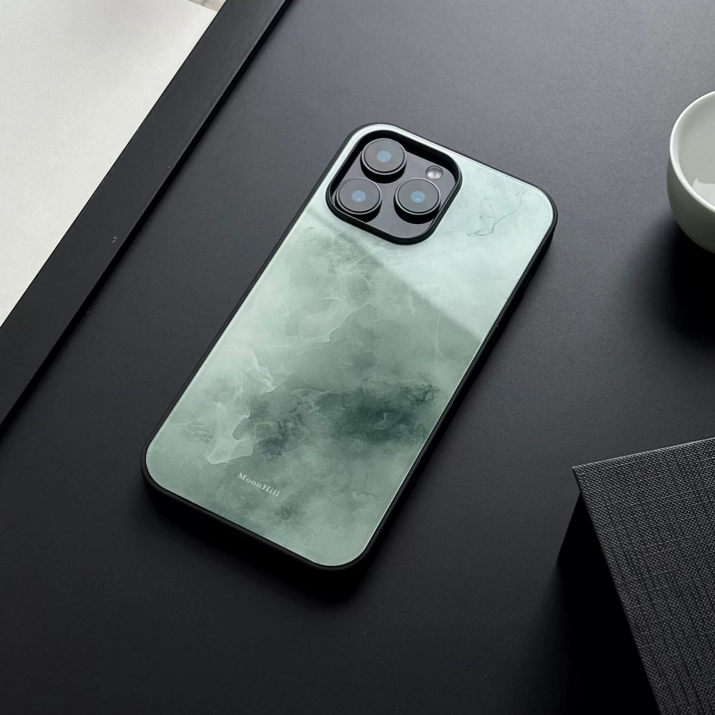 Emerald green anti-slip full-coverage glass premium phone case