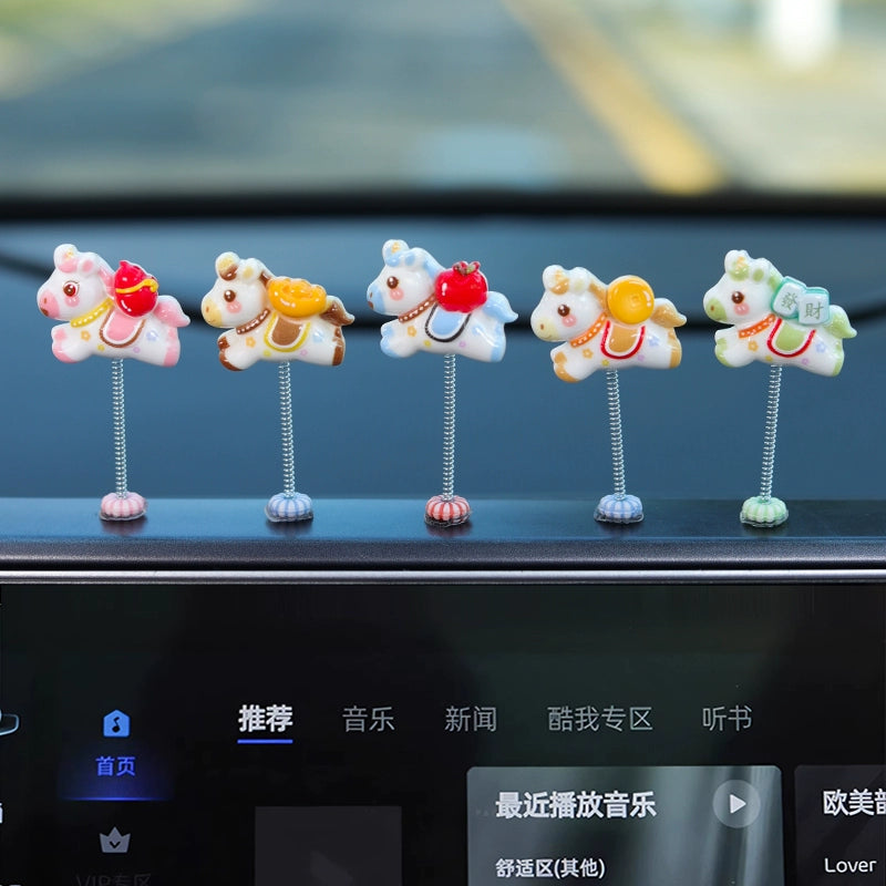 2026 New Year Car Dashboard Zodiac Horse Mini Figurine – New Year Gift