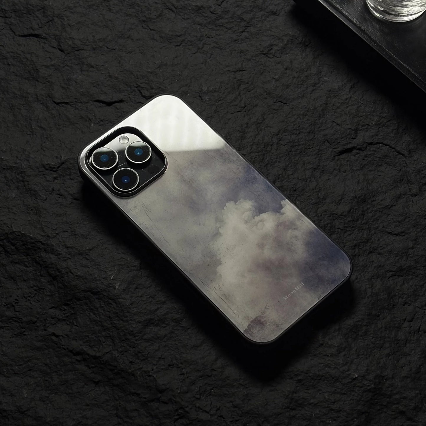 Overlapping cloud pattern anti-slip full-coverage glass premium phone case