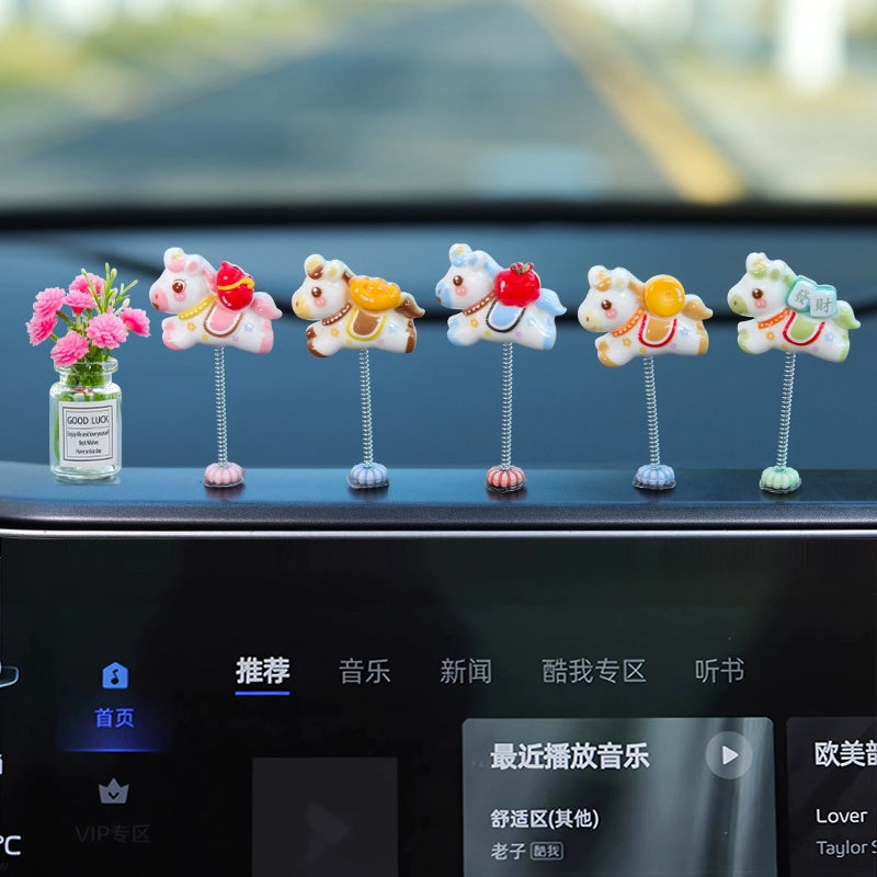 2026 New Year Car Dashboard Zodiac Horse Mini Figurine – New Year Gift