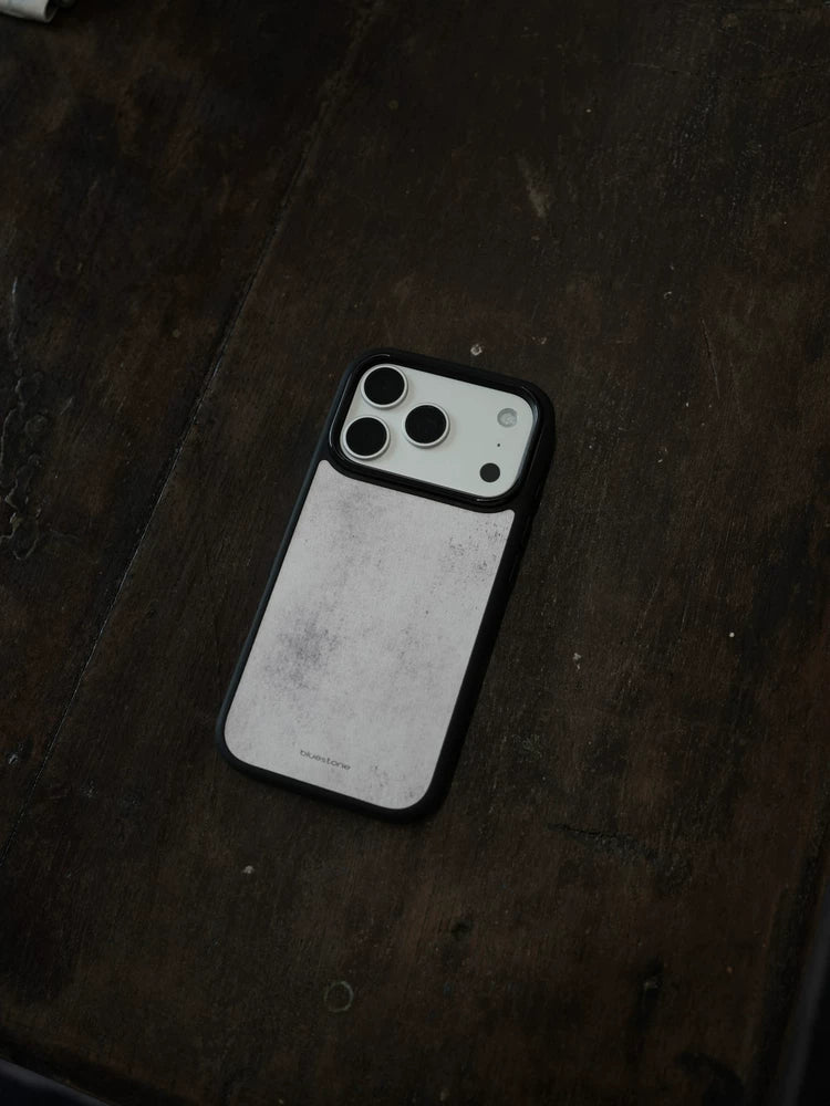 White snow-patterned magnetic phone case