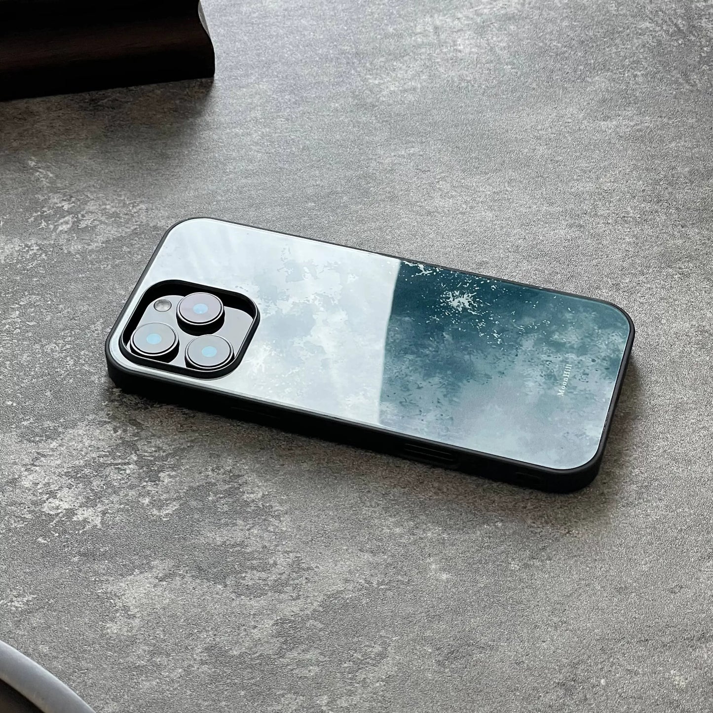 ray-blue cloudy pattern anti-slip full-coverage tempered glass premium phone case