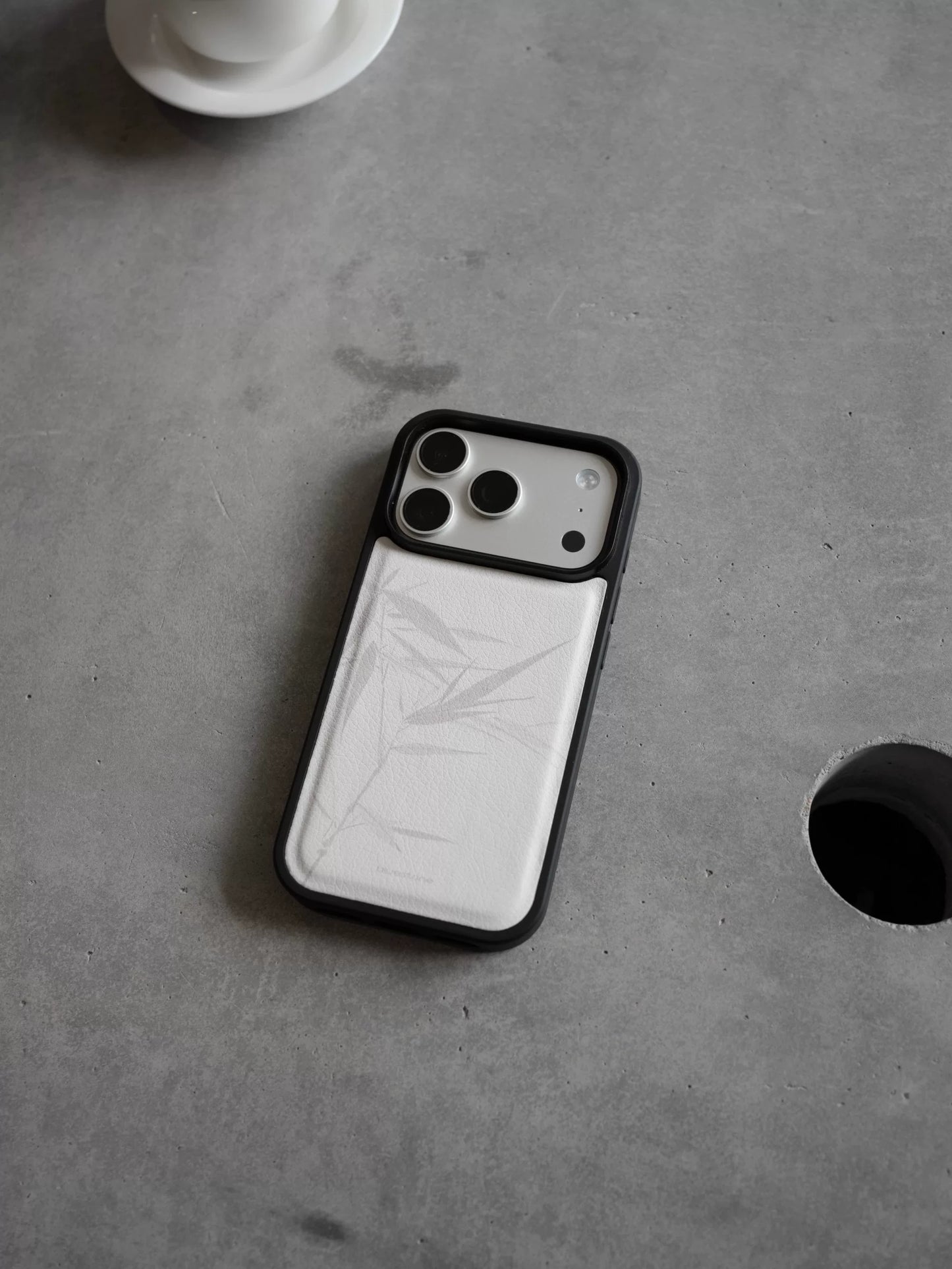 Silver bamboo-patterned phone case