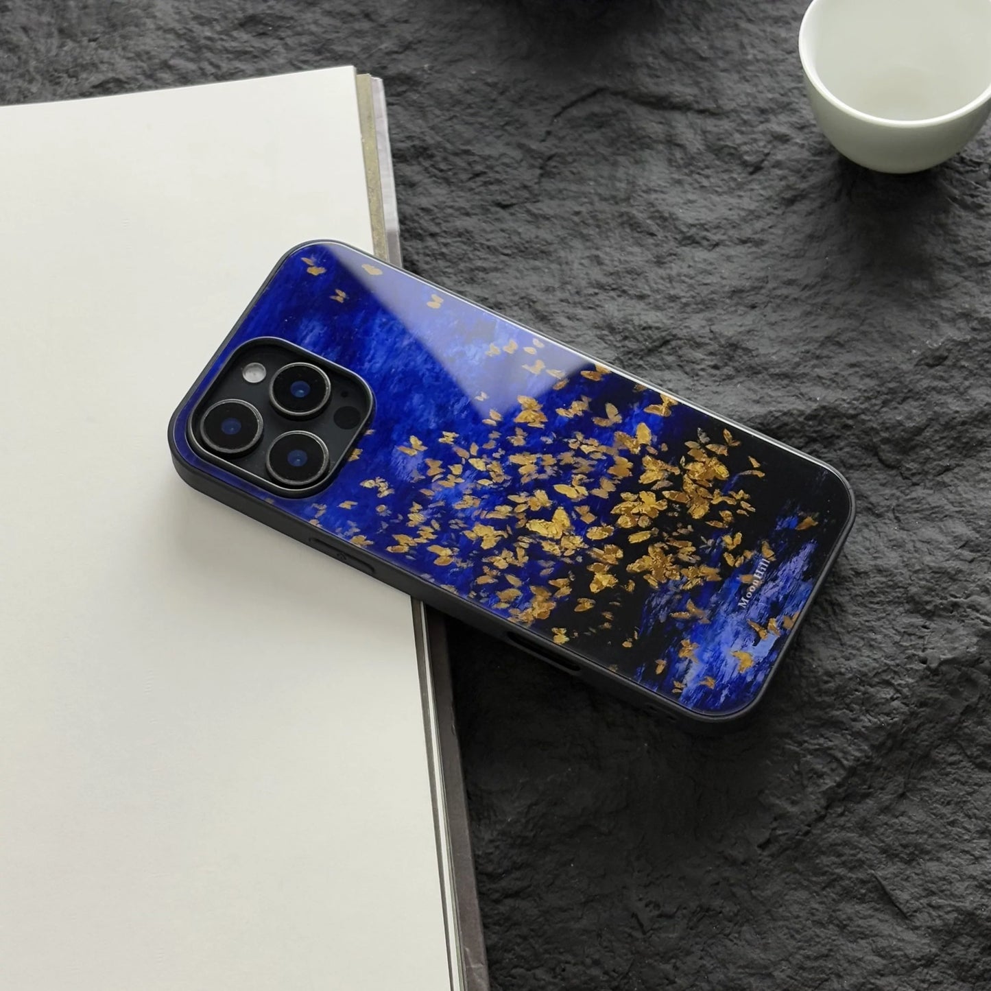 Dreamy golden butterfly art design non-slip full-coverage tempered glass premium phone case