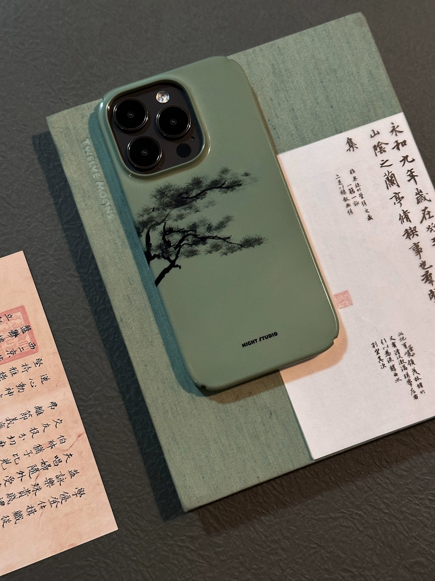 Night Studio Pine Vintage Green Protective Phone Case