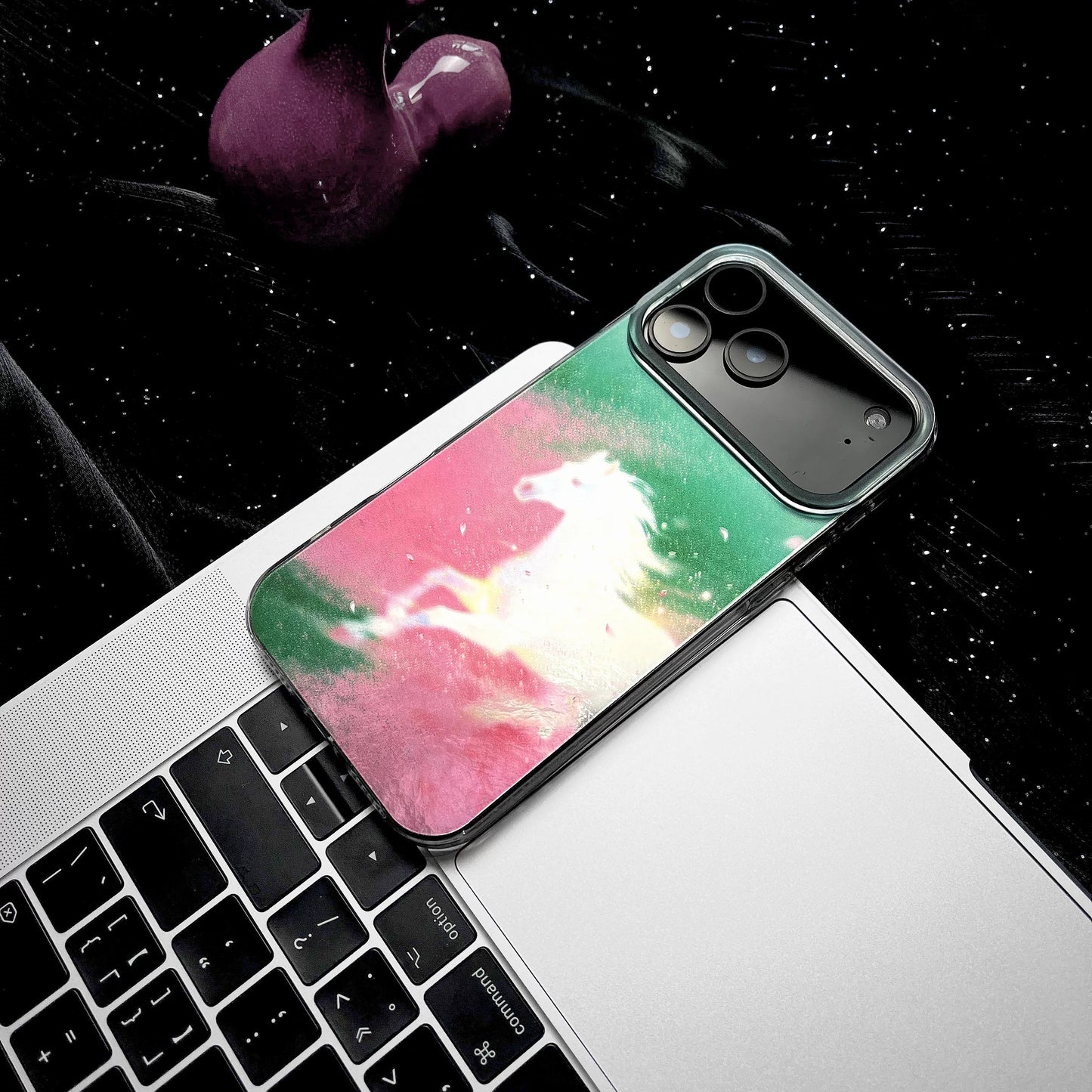 Dreamy White Horse Art Painting Laser Drop-Proof 15pm Premium Phone Case