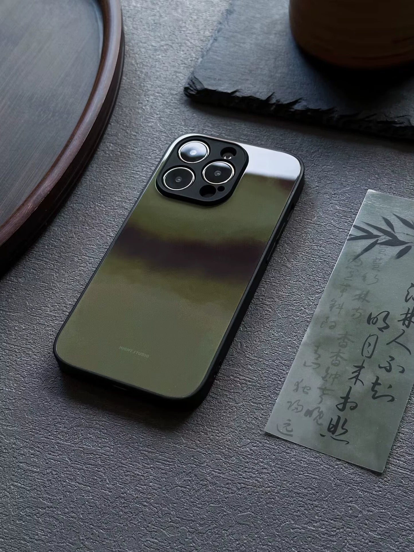 Night Studio Retro Black Green Glass Phone Case