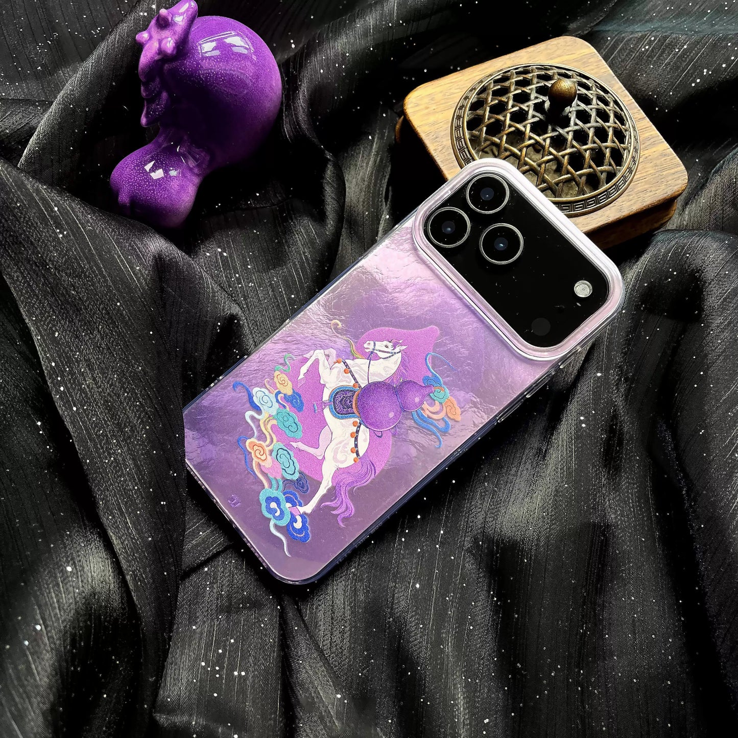Good fortune is coming soon! Horse-themed laser-cut drop-proof premium phone case (15pm).