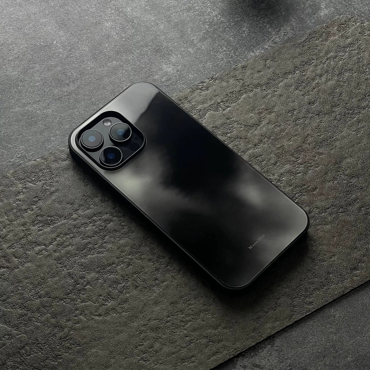 Nighttime black cloud pattern anti-slip full-coverage glass premium phone case
