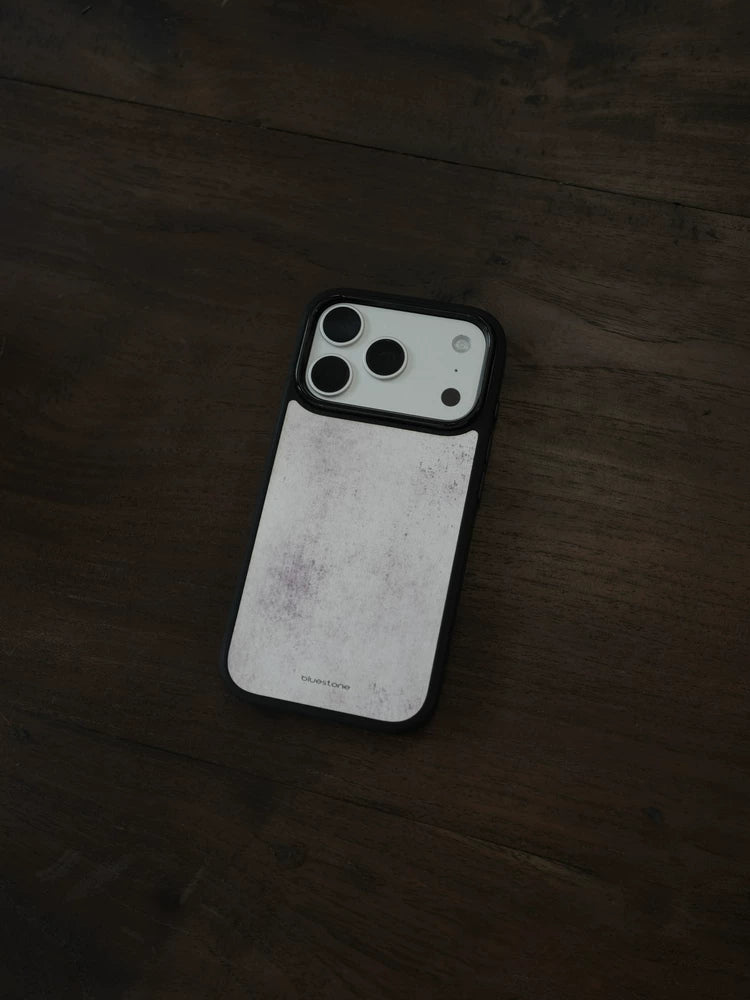 White snow-patterned magnetic phone case