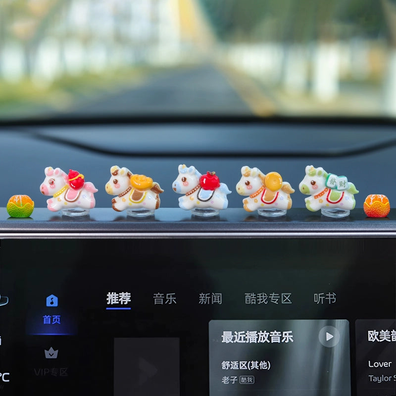 2026 New Year Car Dashboard Zodiac Horse Mini Figurine – New Year Gift
