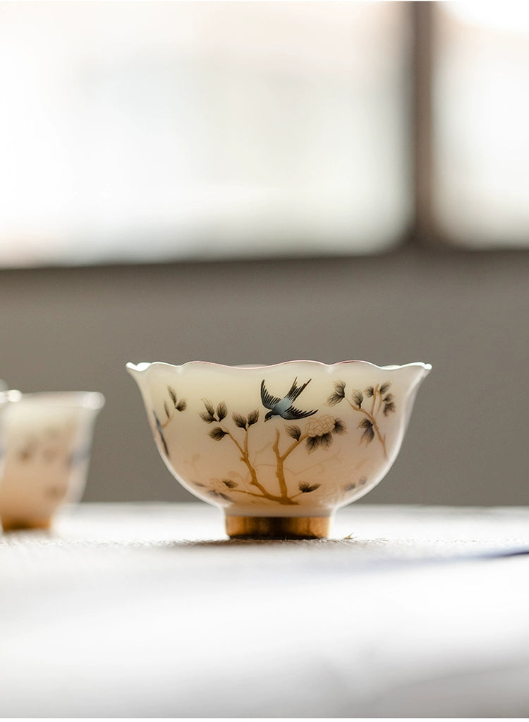 Flying-Bird White Porcelain Wood-Ash Teacup