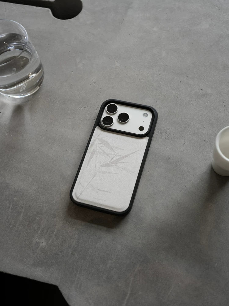 Silver bamboo-patterned phone case