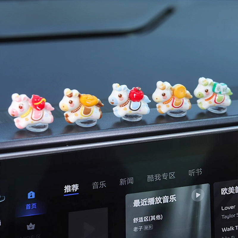 2026 New Year Car Dashboard Zodiac Horse Mini Figurine – New Year Gift