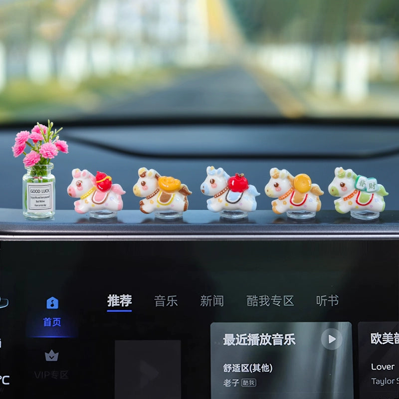 2026 New Year Car Dashboard Zodiac Horse Mini Figurine – New Year Gift