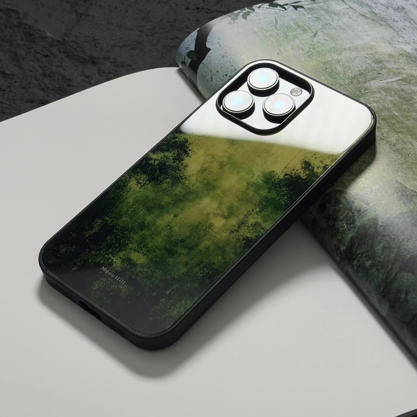Green moss-patterned non-slip full-coverage glass premium phone case
