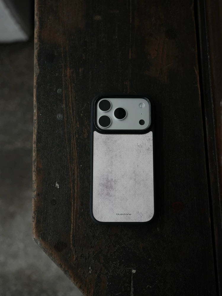 White snow-patterned magnetic phone case