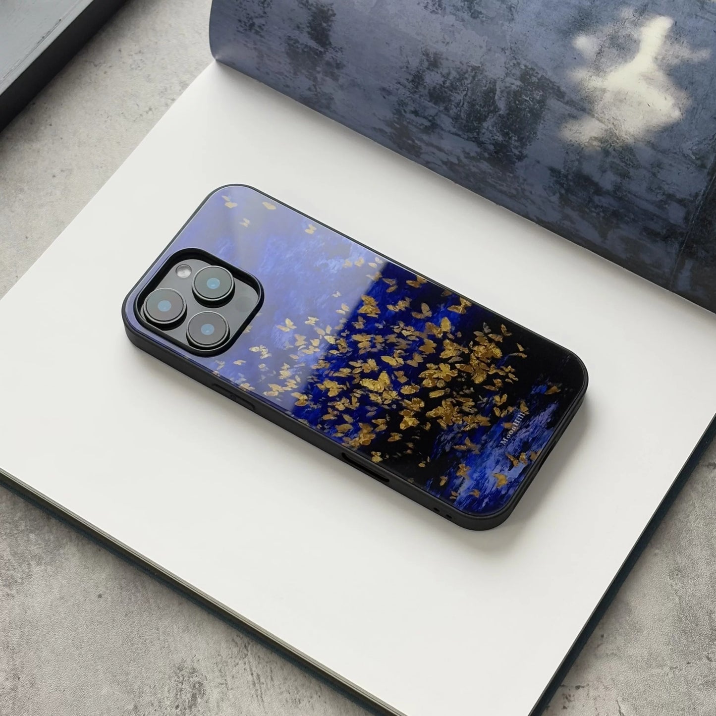 Dreamy golden butterfly art design non-slip full-coverage tempered glass premium phone case