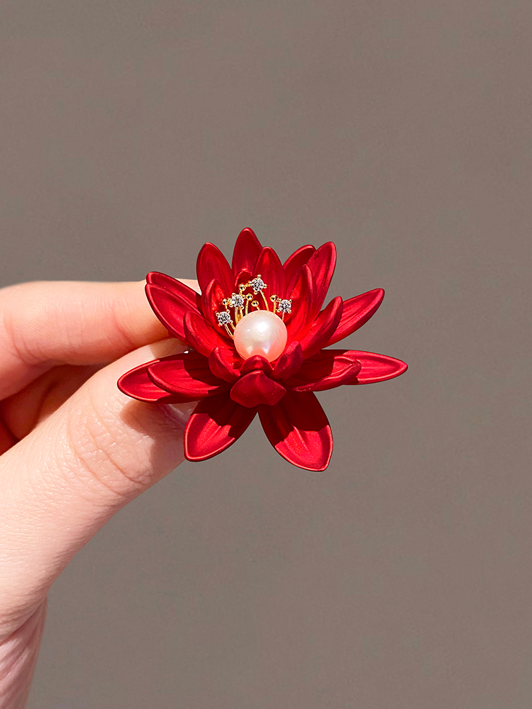 China International Elegant Pearl Flower Breast