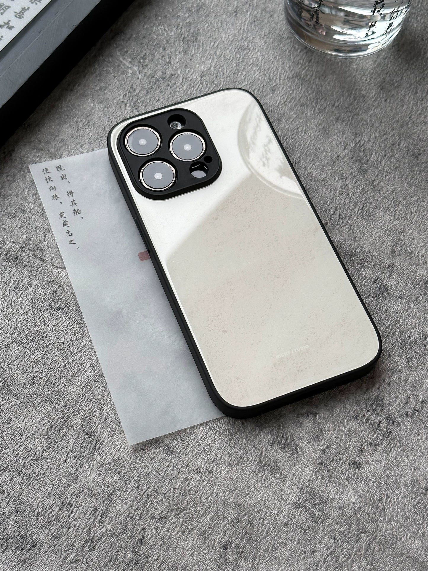 Night Studio Natural Texture White Glass Phone Case