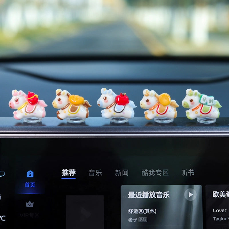 2026 New Year Car Dashboard Zodiac Horse Mini Figurine – New Year Gift
