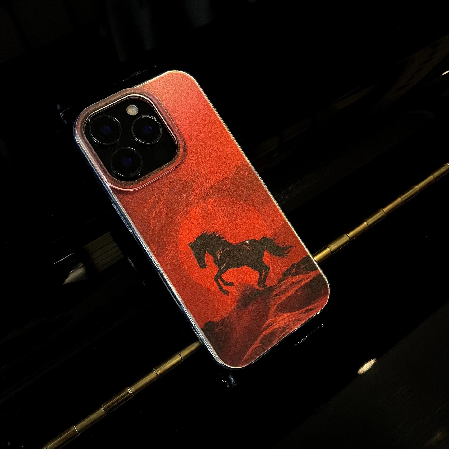 Leading the way! Red premium laser-etched drop-proof 15pm couple phone case for the Year of the Horse.