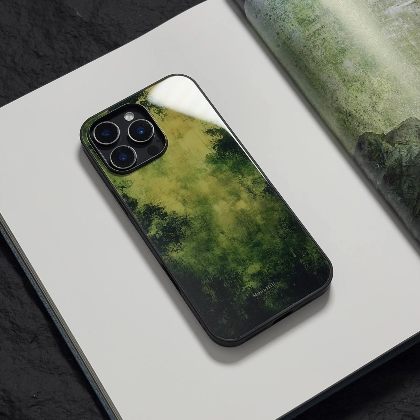 Green moss-patterned non-slip full-coverage glass premium phone case