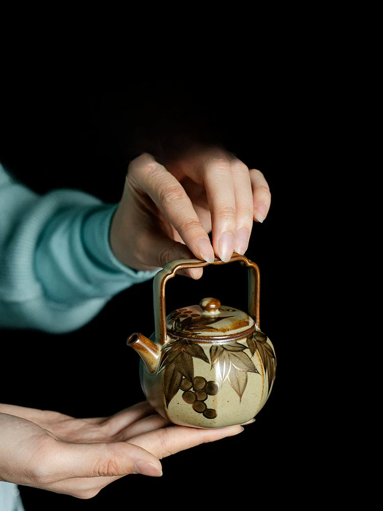 Octafoil Archaic Teapot with Blue-and-White Grapes and Gold Accents