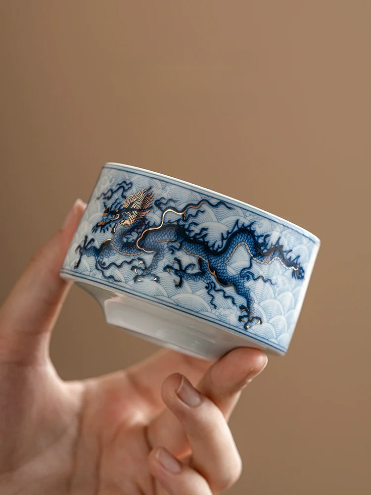 Blue-and-White Teacup Decorated with a Dragon