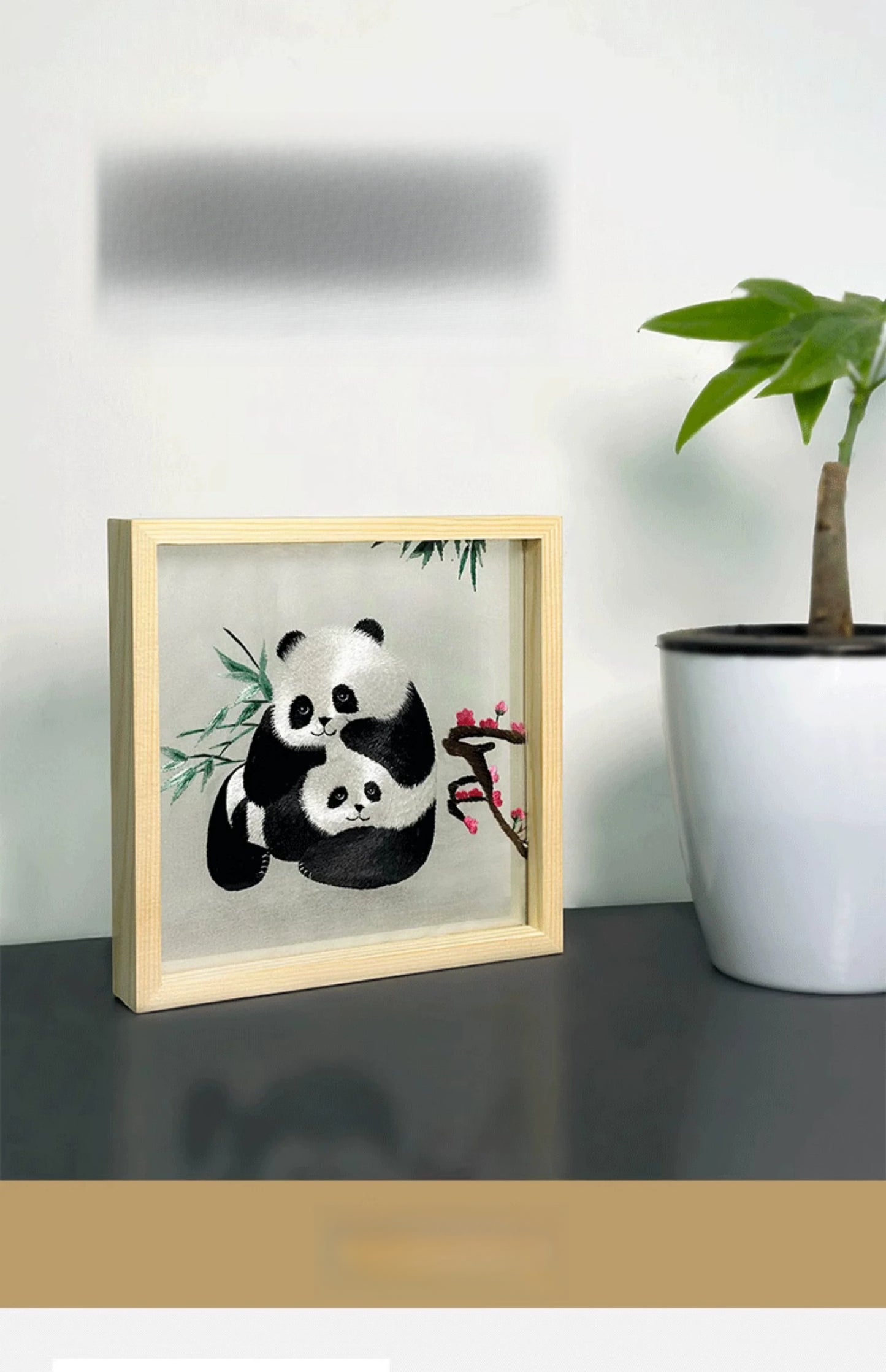 Natural Wood Shu Embroidery Panda Photo Frame Ornament